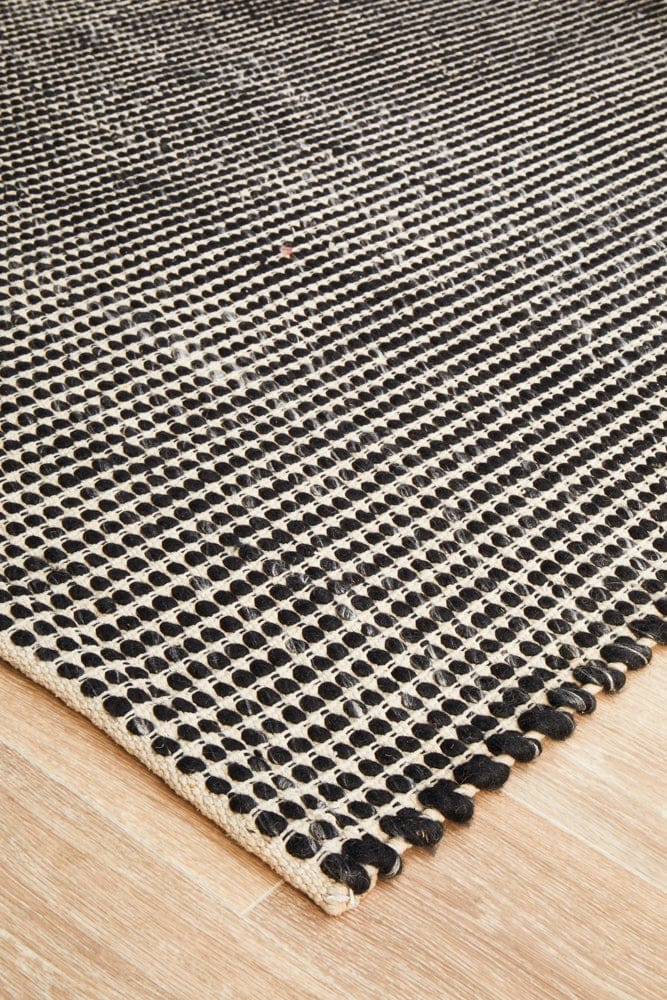 Navia Flat Weave Black Wool Rug