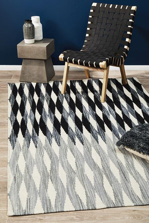 Leka Hand Woven Rug Black Grey White